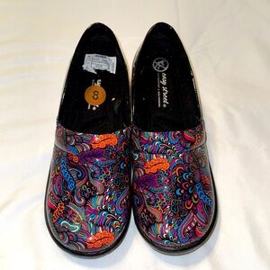 Easy Street Work Clogs Tiffany 8M Paisley Hippie Groovy Healthcare Nursing